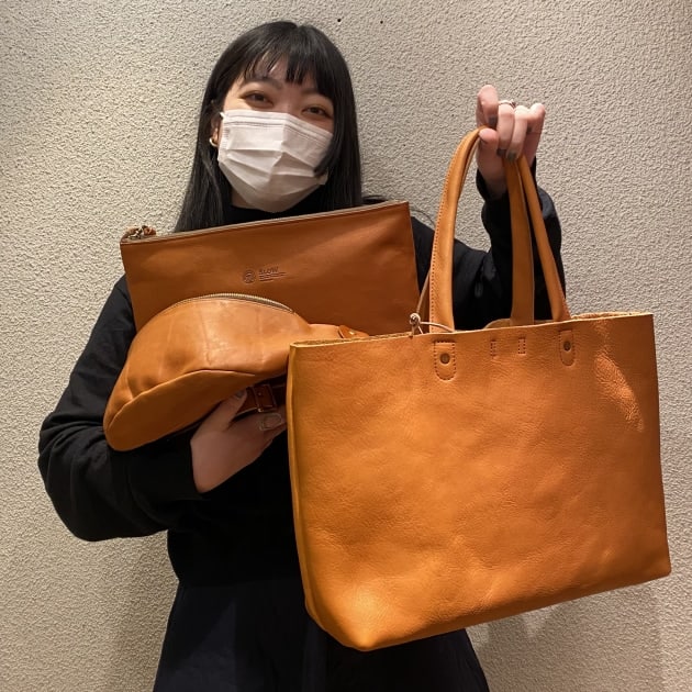 入荷量 SLOW×BEAMS / 別注 Bono Tote 栃木レザー CAMEL | president.gov.mt