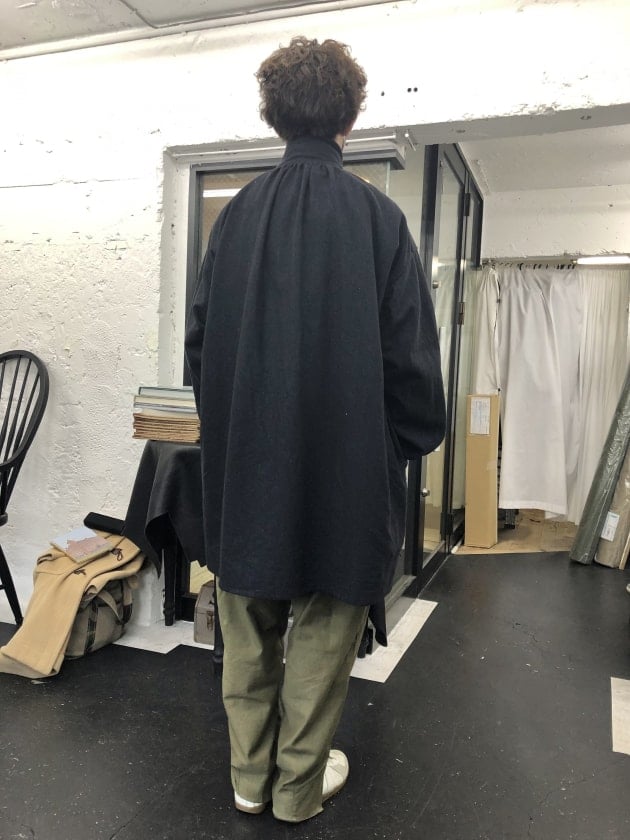 AUBERGE CLOUD FOODIE 美品 数回着用 サイズ42 AUBERGE 」22秋冬サンプル着用画像 前編｜ビームス 銀座｜BEAMS