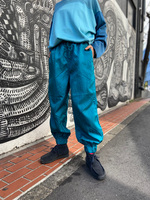 何色にする？スポーツパンツ！