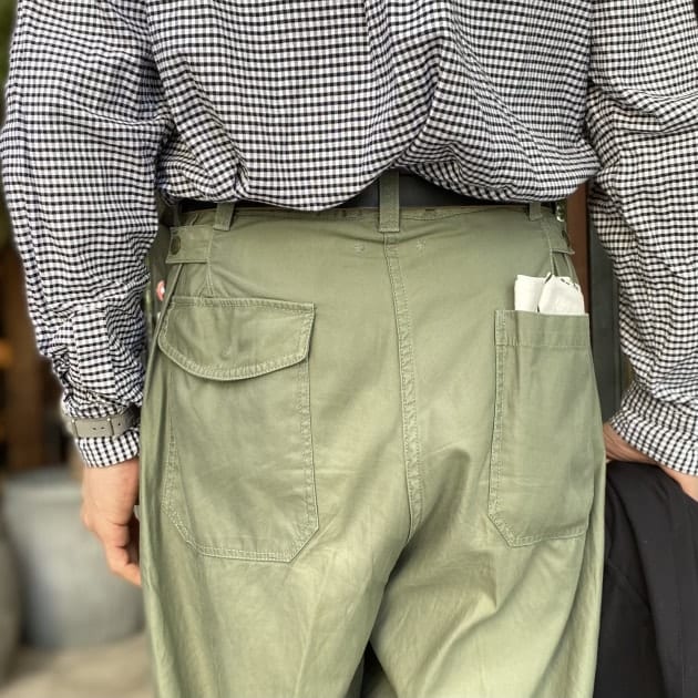 おすすめの定番パンツです。｜ビームス プラス 原宿｜BEAMS