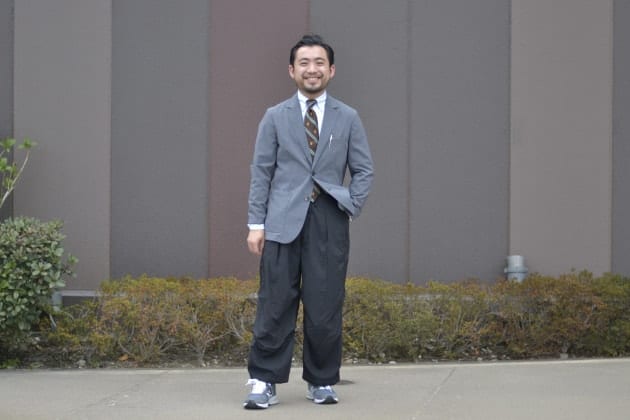 イージュースーツ