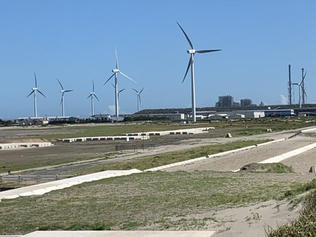 今年は海水浴、プール行くぞ〜。