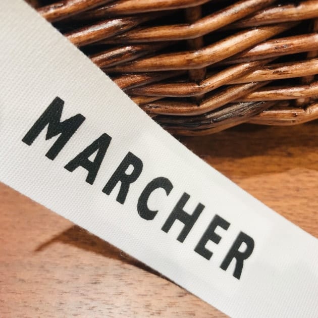 「夏は、"MARCHER"を手に添えて」