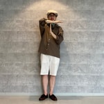 チノショーツ×オープンカラーシャツで梅雨コーデ