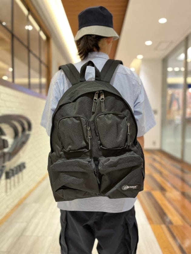 美品 EASTPAK × BEAMS 別注 XL 6ポケット バックパック-