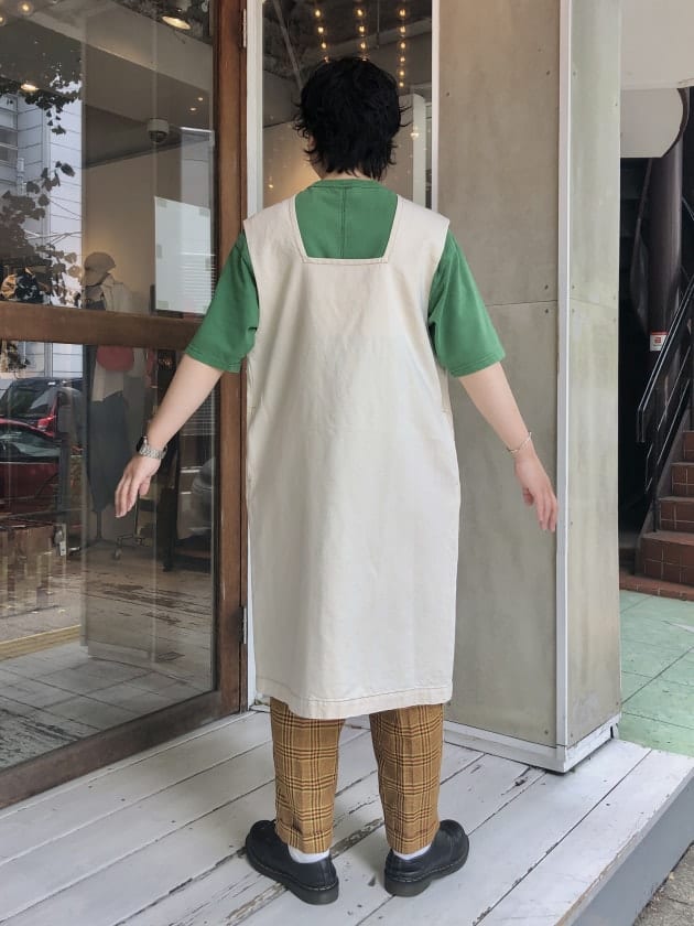 色も着方も、、迷っちゃう♡エプロンワンピース！｜ビームス