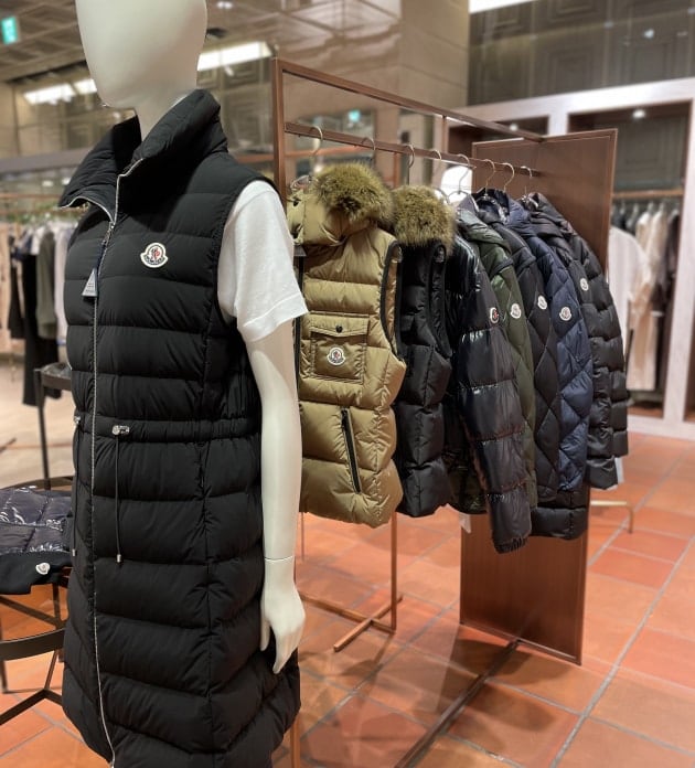 NEW ARRIVAL!! )) 大人気【MONCLER】のダウンベスト！｜ビームス ハウス 丸の内｜BEAMS