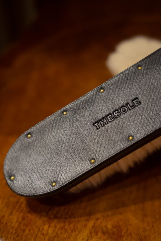 洋服を長く愛するためのブラシ＜THE SOLE＞｜ビームスF