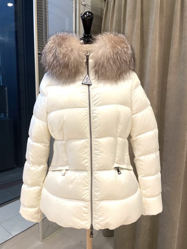 限定OFF MONCLER - ご予約済み MONCLER ショートダウンコート サイズ 3