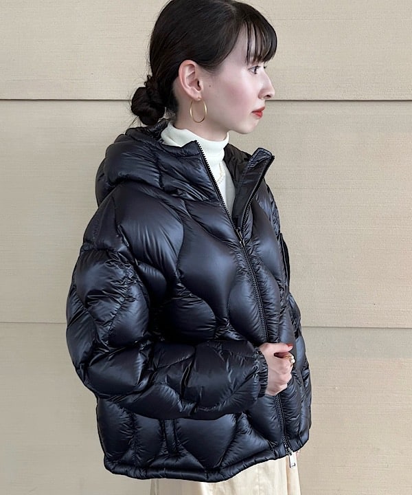必見】8月には消えてしまう?!新型<MONCLER>のショートモデル 必見】8月には消えてしまう?!新型<MONCLER>のショートモデル