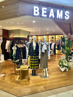 横浜の東口にリニューアルオープンしました。