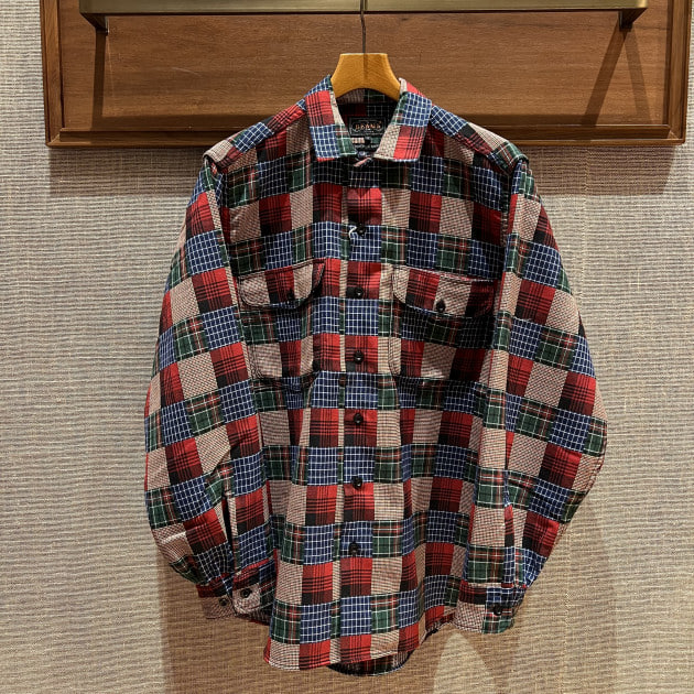 新しくなったテンダーロイン の青のチェックシャツです。 サイズは