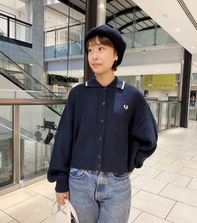 FRED PERRY×Ray BEAMS 別注カラーカーディガン　エクリュデザインです