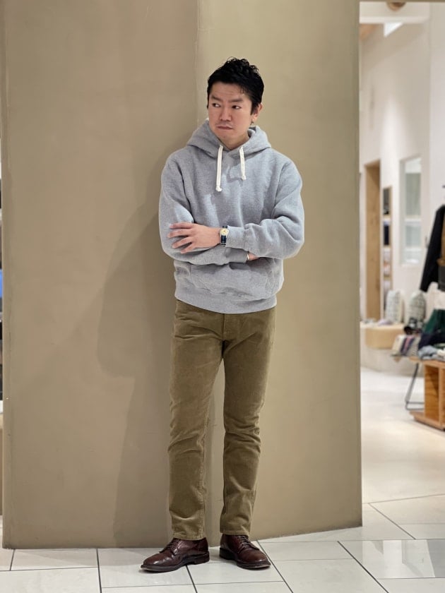 BEAMS PLUS の名品コーデュロイパンツと、新作スウェット BEAMS PLUS の名品コーデュロイパンツと、新作スウェット