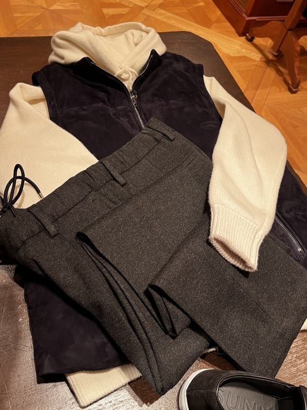 都会的ダウンベスト。〈EMMETI〉｜ビームス ハウス 六本木｜BEAMS