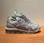 HOTなアイテムのご紹介【ASICS編】