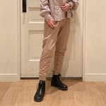 試着後に絶対に気に入って貰えるパンツです。