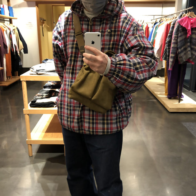 冬季五輪SLOW × BEAMS HELMET BAG SOFT LEATHER M バッグ