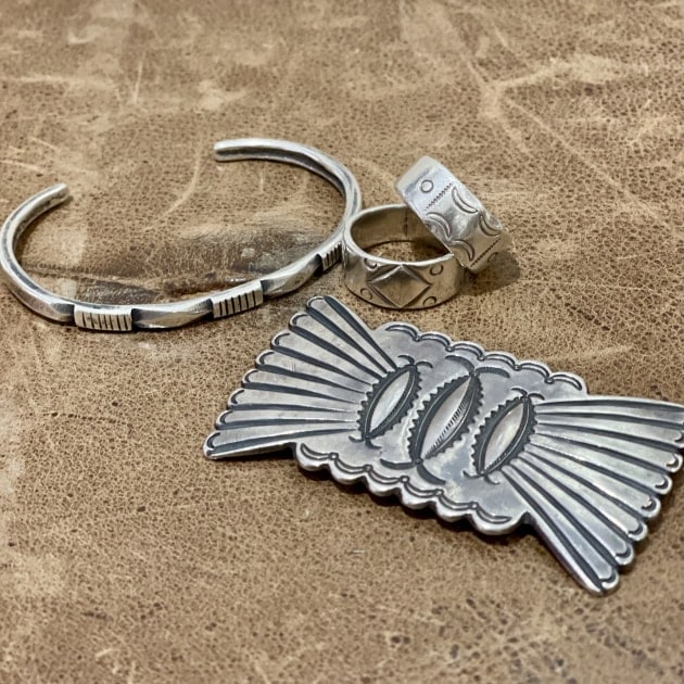 桑田私物のインディアンジュエリーご紹介からのマチガイナイ