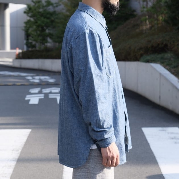 男のワードローブに欠かせない”Chambray Shirt”｜BEAMS PLUS（ビームス