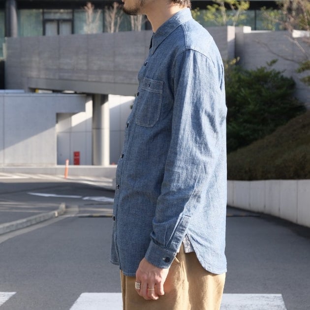 男のワードローブに欠かせない”Chambray Shirt”｜BEAMS PLUS（ビームス