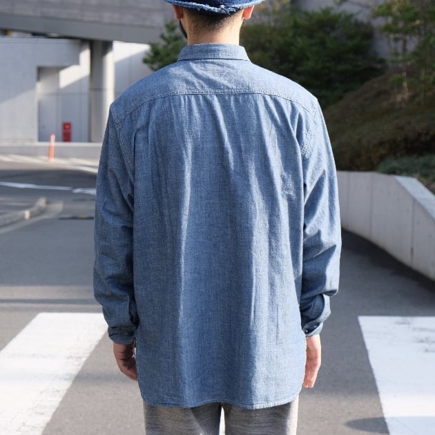 男のワードローブに欠かせない”Chambray Shirt”｜BEAMS PLUS（ビームス