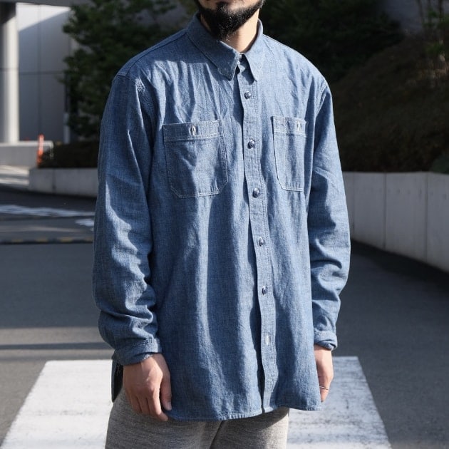 男のワードローブに欠かせない”Chambray Shirt”｜BEAMS PLUS（ビームス