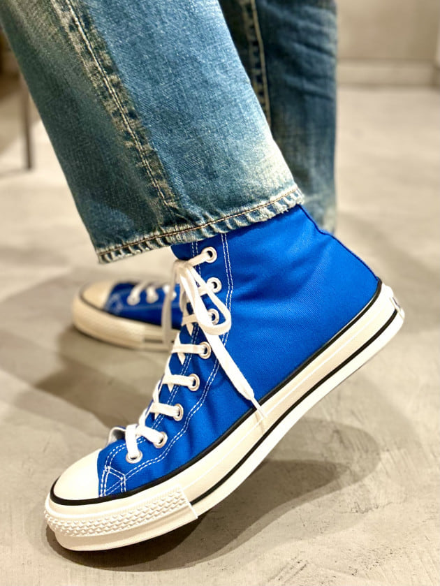 BEAMS 青 キャンバス スニーカー おすすめスニーカーズ 2月号】とスタイリング紹介｜ビームス 川崎｜BEAMS
