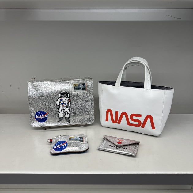 ⬜︎Bb右1011 小学館　バッジ　まとめ 96のオススメvol.4｜ビームス ニューズ｜BEAMS