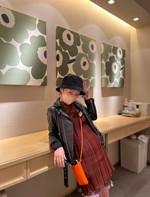 女子と帽子　振り返り