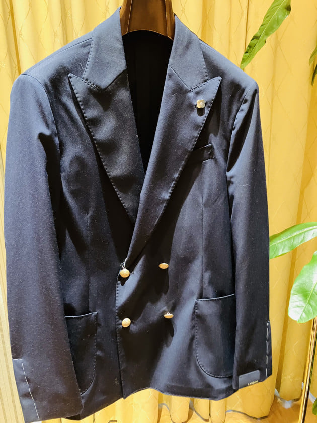 LARDINI ダブルブレスト　シルバーメタルボタン　6ボタン　ネイビー　46 LARDINI メタルボタンブレザーのご紹介｜ビームス ハウス 六本木｜BEAMS