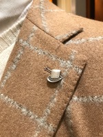 彼は今、Tagliatoreのジャケットを…