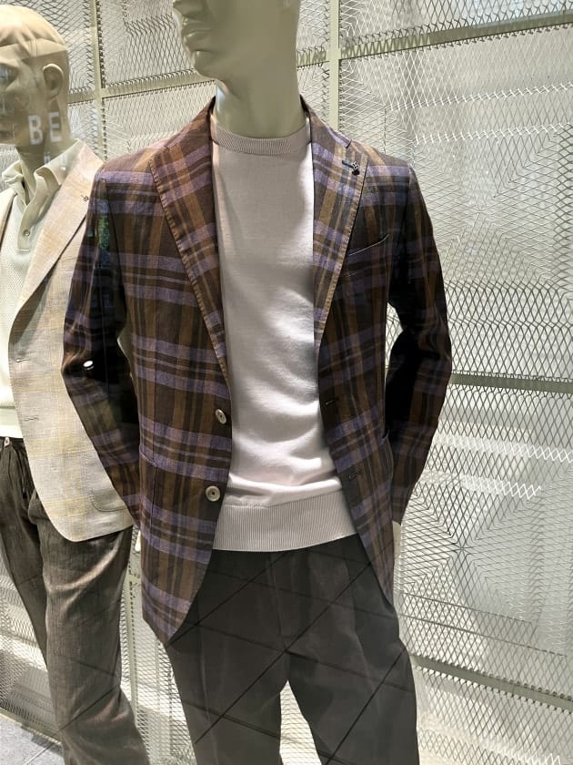 ＜TAGLIATORE＞ 色気のあるジャケット