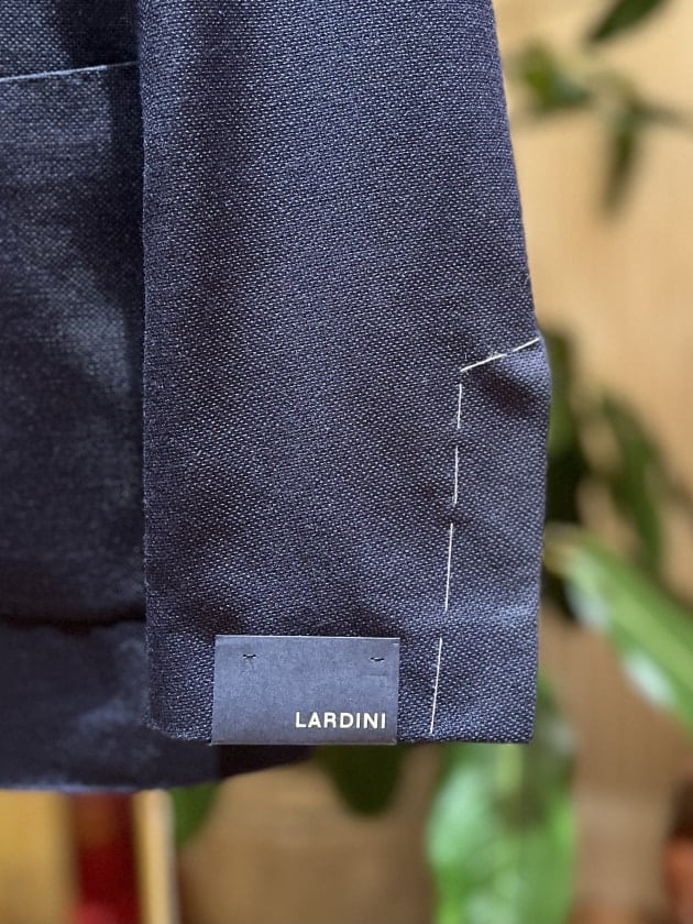 超ベーシックなNAVYジャケット。〈LARDINI〉｜ビームス ハウス 六本木｜BEAMS