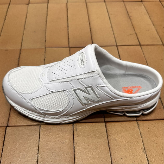 5月27日発売！【BEAMS × NEW BALANCE M2002R WHITE MULE】と愉快な仲間