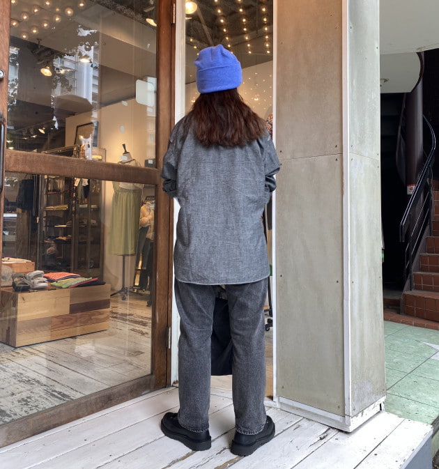 BEAMS BOY（ビームス ボーイ）【別注】NEEDLES / Track V-neck
