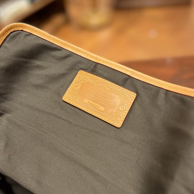 HUNTING WORLD × BEAMS F〉small carryall｜ビームスF