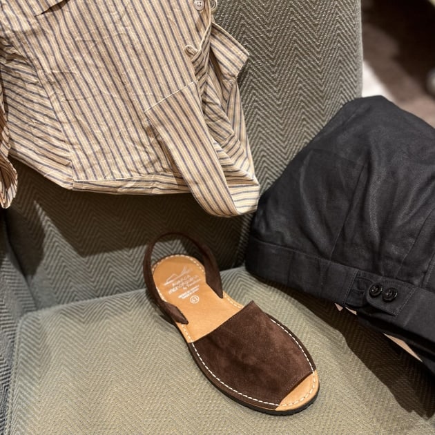 PENELOPE〉suede menorca sandals｜ビームスF