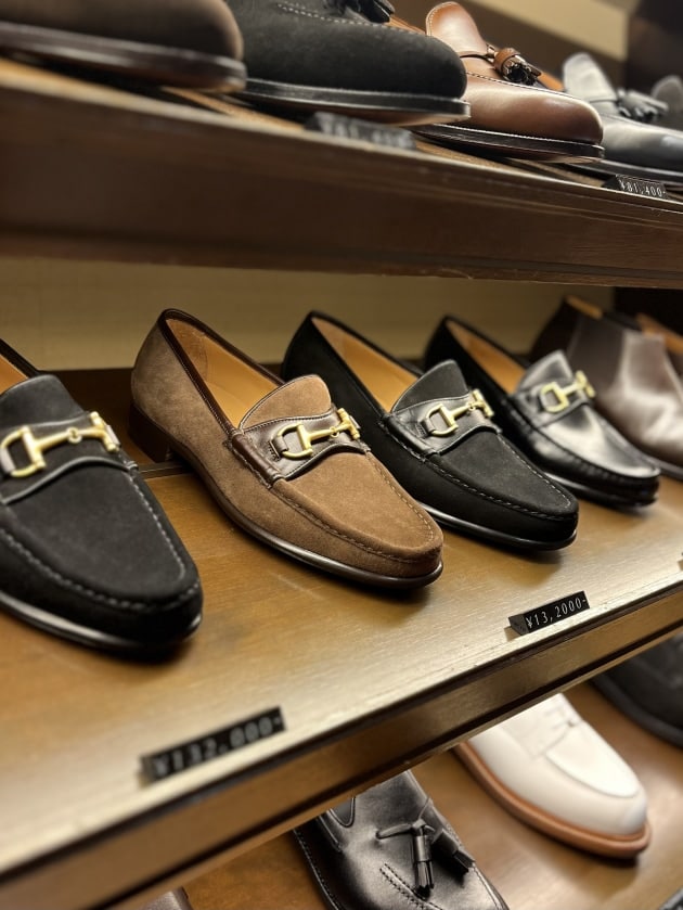 【新品】quitan　キタン　ビームス　ショートポンチョ　ケープ　ブラウン 新入荷。〈Enzo Bonafe〉