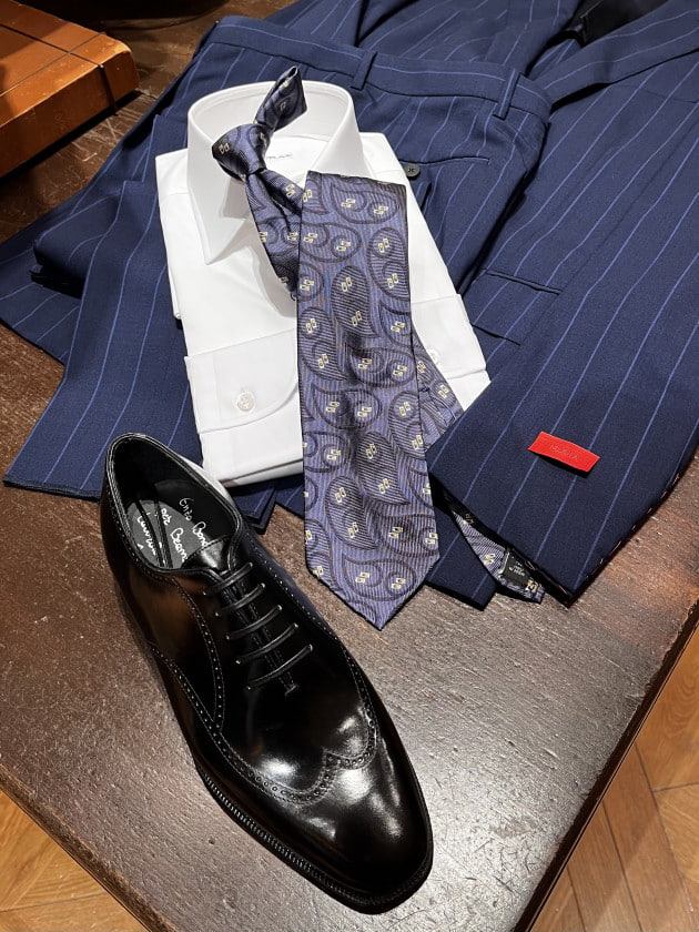色気のあるストライプスーツ。〈ISAIA〉｜ビームス ハウス 六本木｜BEAMS