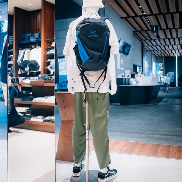 商品サイズ ARCTERYX × BEAMS別注 マンティス26backpack リュック