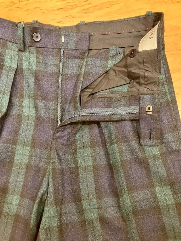 BERNARD ZINS〉2023秋冬シーズンはもうすでに一部の商品が BERNARD ZINS〉2023秋冬シーズンはもうすでに一部の商品が