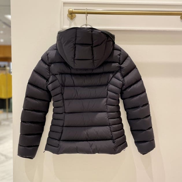 MONCLER(モンクレール)】23AW レディースダウンジャケット 入荷