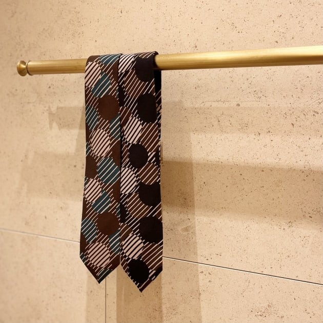 NEW ARRIVALS〈Holliday & Brown〉printed ties｜ビームスF