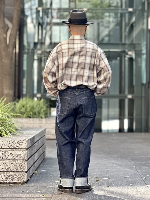 AURALEE HARD TWIST DENIM WIDE PANTS在原みゆ紀