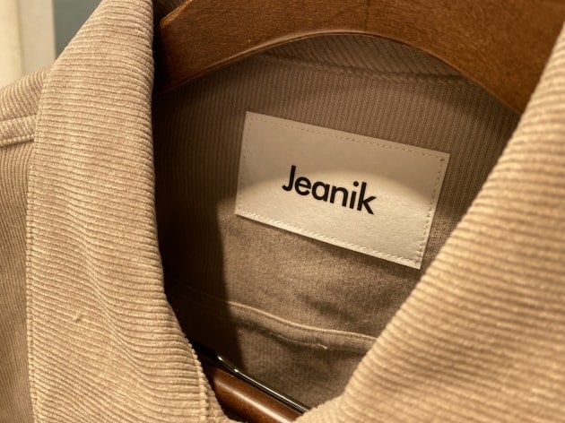 Jeanik（ジーニック）＞都会的なコーデュロイジャケットが入荷しており