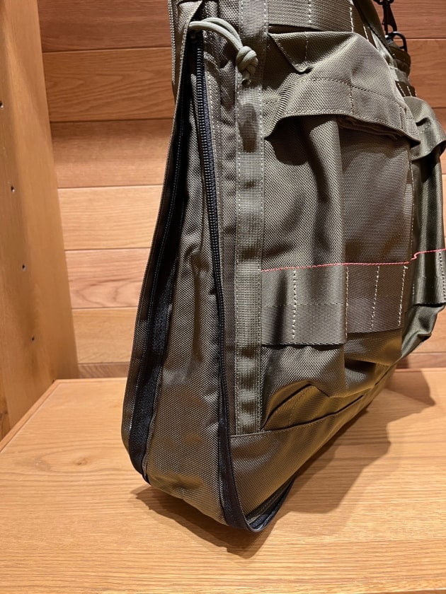 めんブログ』BRIEFING 新型別注「COCKPIT BAG」｜ビームス