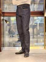 伊の新作デニム。