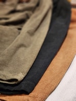 コーデュロイなのに洗練されたジャケット。