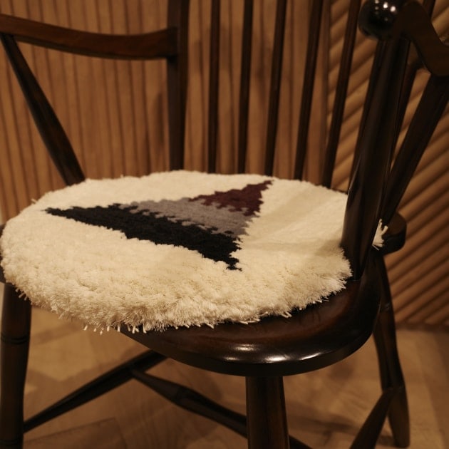 小野眞佐子さんによる倉敷からのノッティング織椅子敷コレクション